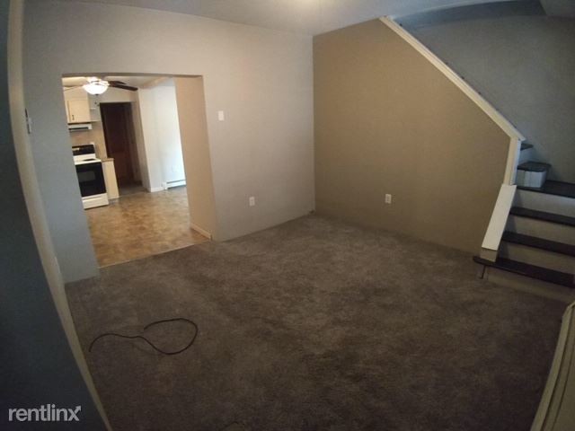 Building Photo - 2 br, 1 bath Apartment - 30 Willow St