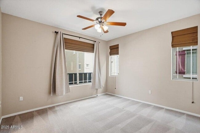 Foto del edificio - 2401 E Rio Salado Pkwy