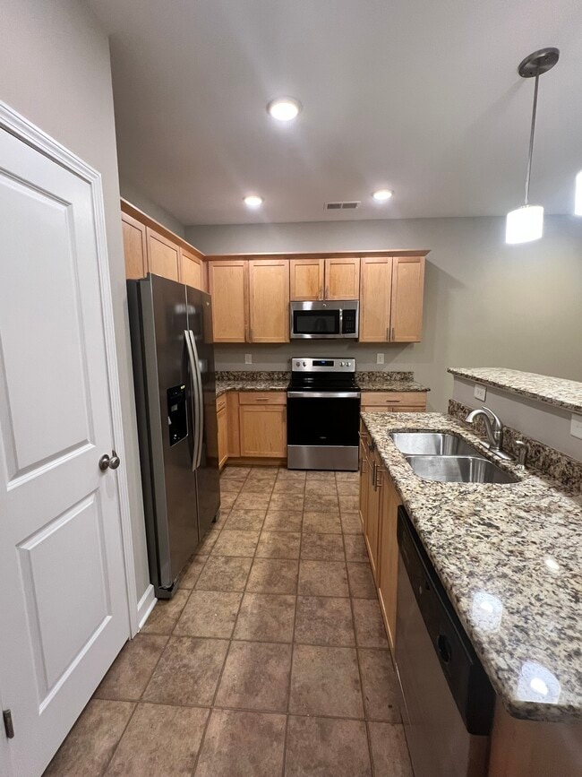 Building Photo - 620 Friendway Rd