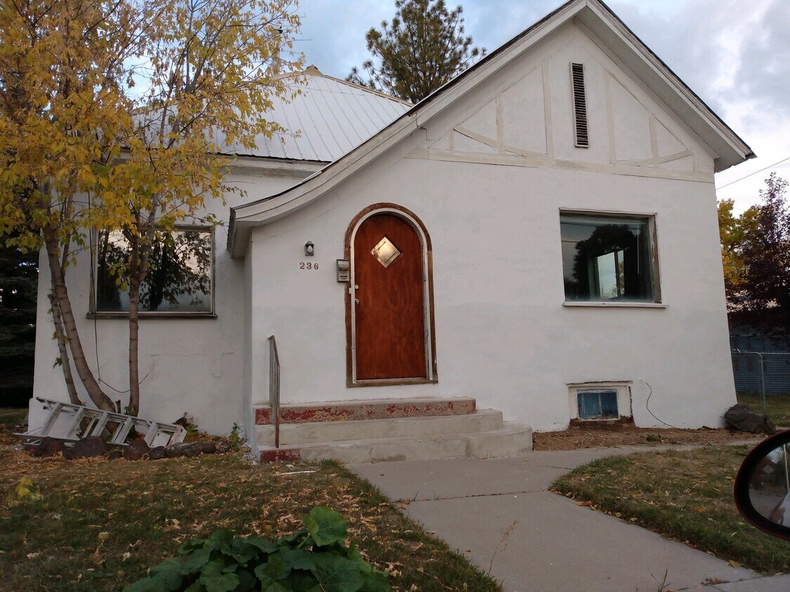 Primary Photo - 236 S 8th St