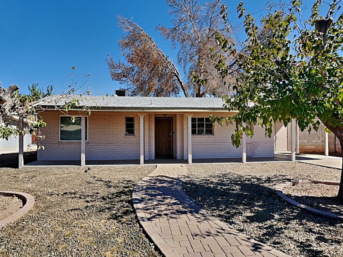 455 S Spencer House Rental in Mesa, AZ