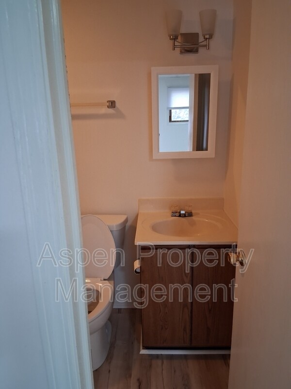 Foto del edificio - 12149 DMC Hwy 99