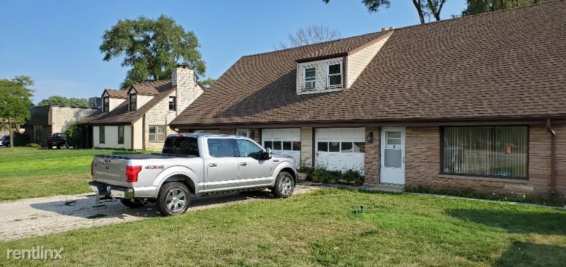 Foto principal - 2 br, 1.5 bath Townhome - 13865 W Capitol Dr
