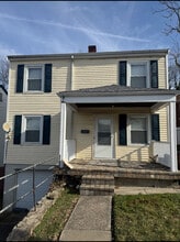 Building Photo - 2123 Linden Rd