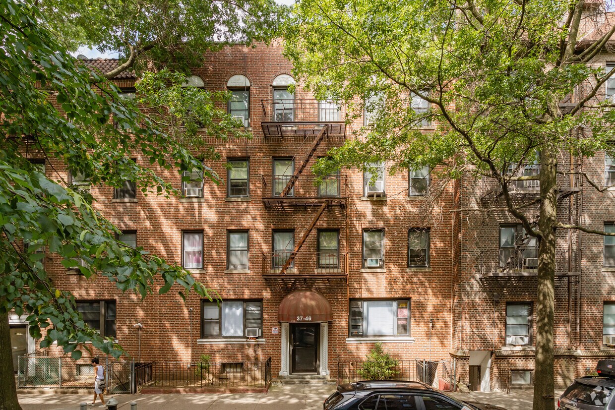 Street View - 3746 81st St