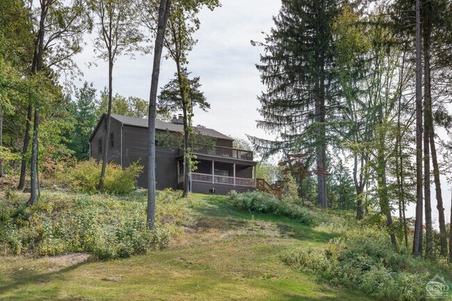 Building Photo - 102 Black Bridge Rd