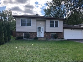 Building Photo - 454 Manor Pl