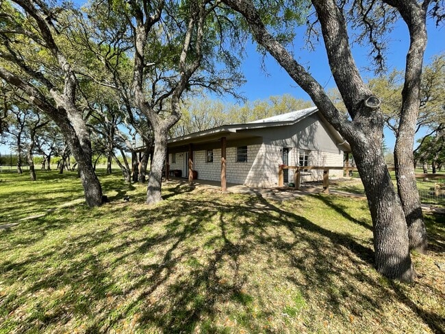 Foto del edificio - 6315 Beau Allen Ct