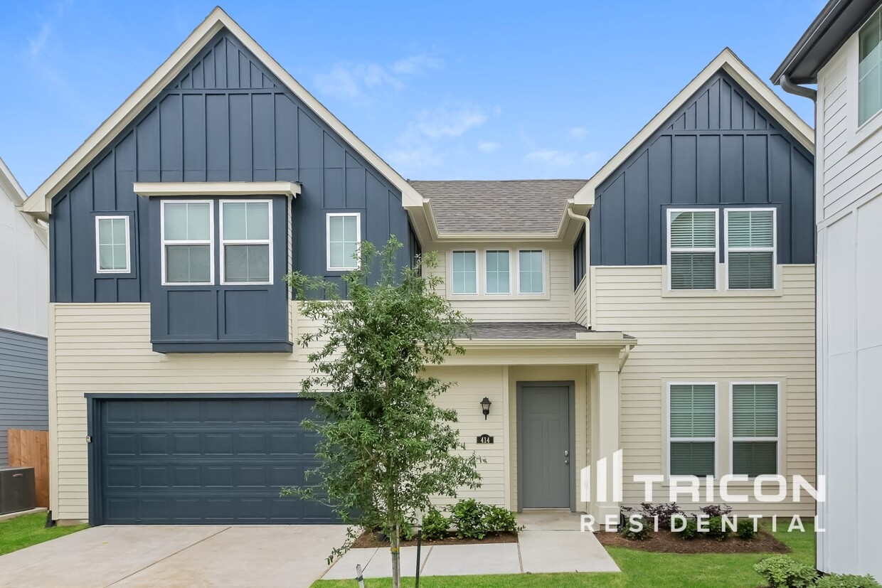 Foto principal - 9835 Willow Creek Commerce Dr
