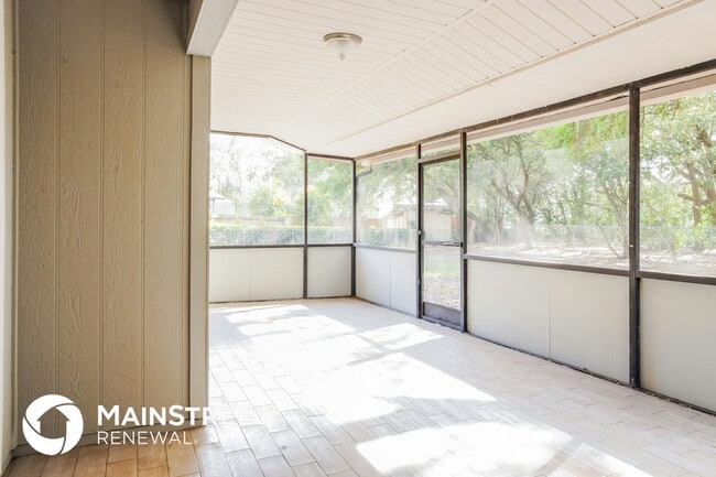 Building Photo - 8000 Krista Lynn Ct