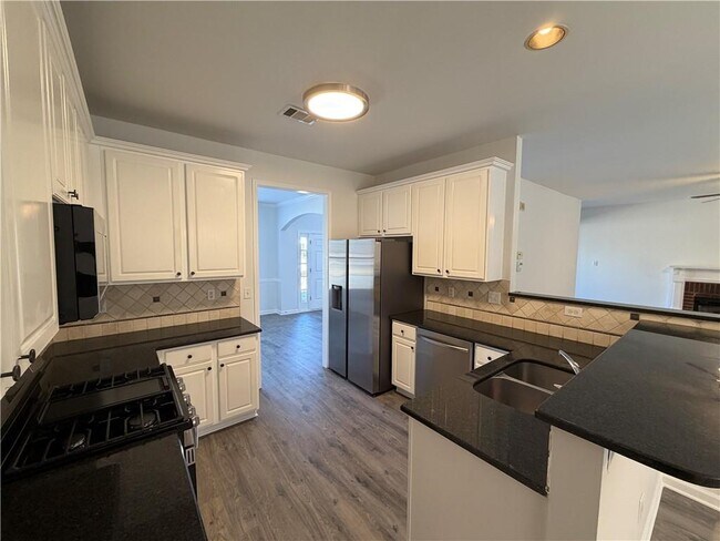 Building Photo - 505 Summer Breeze Ct.