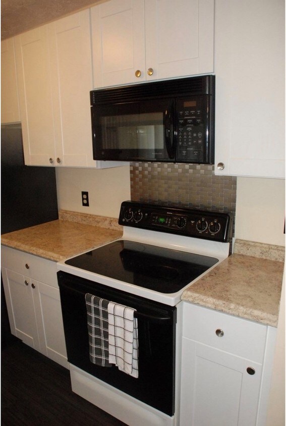 44 Woodland Hills Dr, Southgate, KY 41071 Condo for Rent in Southgate, KY