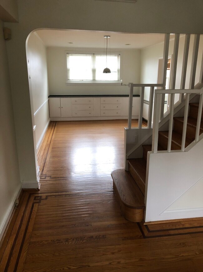 Foto del edificio - 246 Stoneway Ln