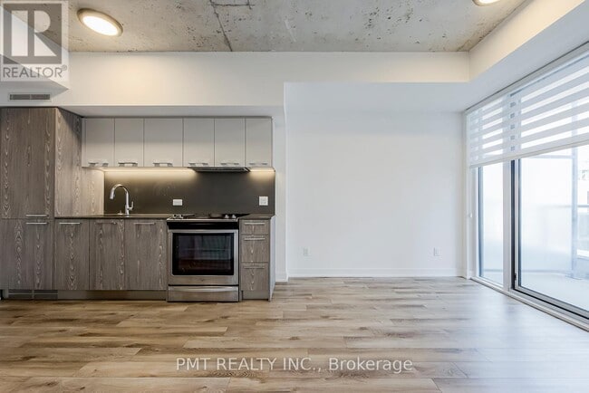 Building Photo - 30 Baseball Pl