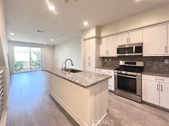 Foto del edificio - 9040 Garvey Ave