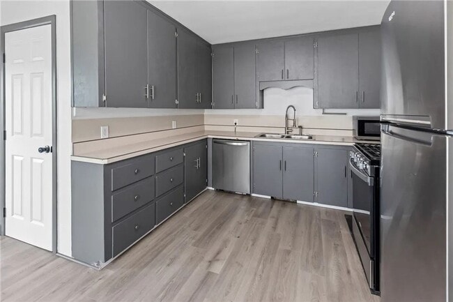 Building Photo - 335 Wicks Ln