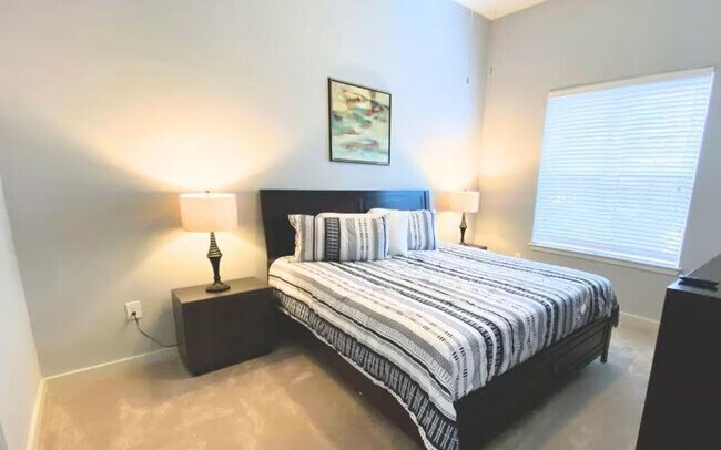 Foto del edificio - 225 Sandy Springs Cir