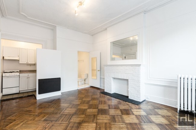 Building Photo - 41-47 7th Ave