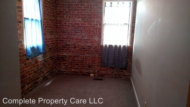 Building Photo - 309 N Jefferson St