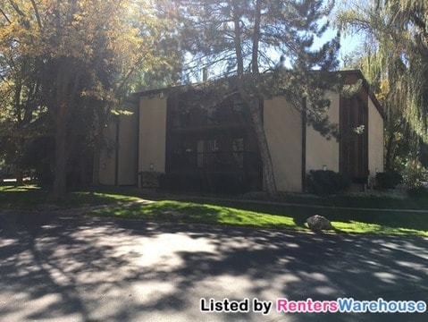 Primary Photo - 5500 S Springtree Ln