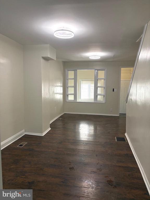 Building Photo - 1518 S Marston St