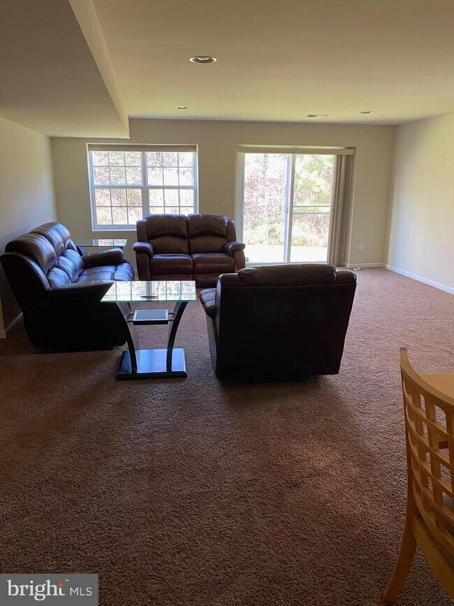Building Photo - 12849 Glen Forest Ct