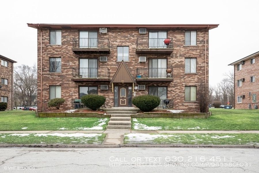 Primary Photo - 443 E 192nd St