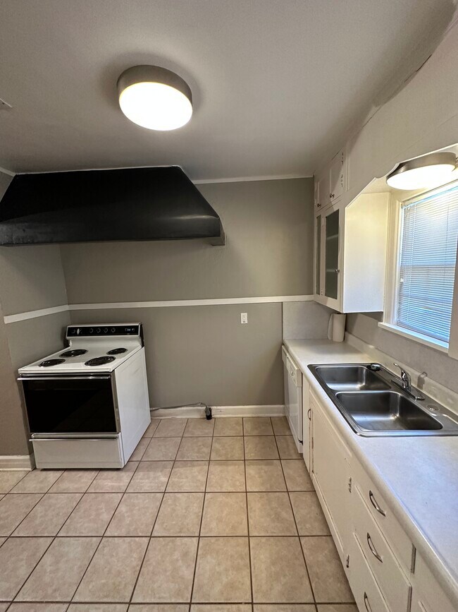 Foto del edificio - 1015 NW 40th St