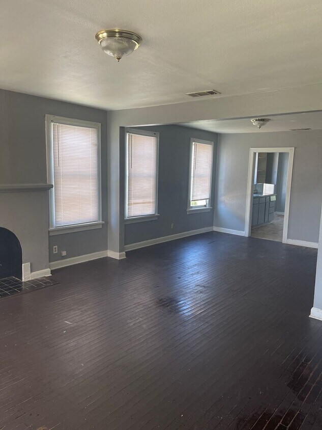 Building Photo - 2706 Corbitt St