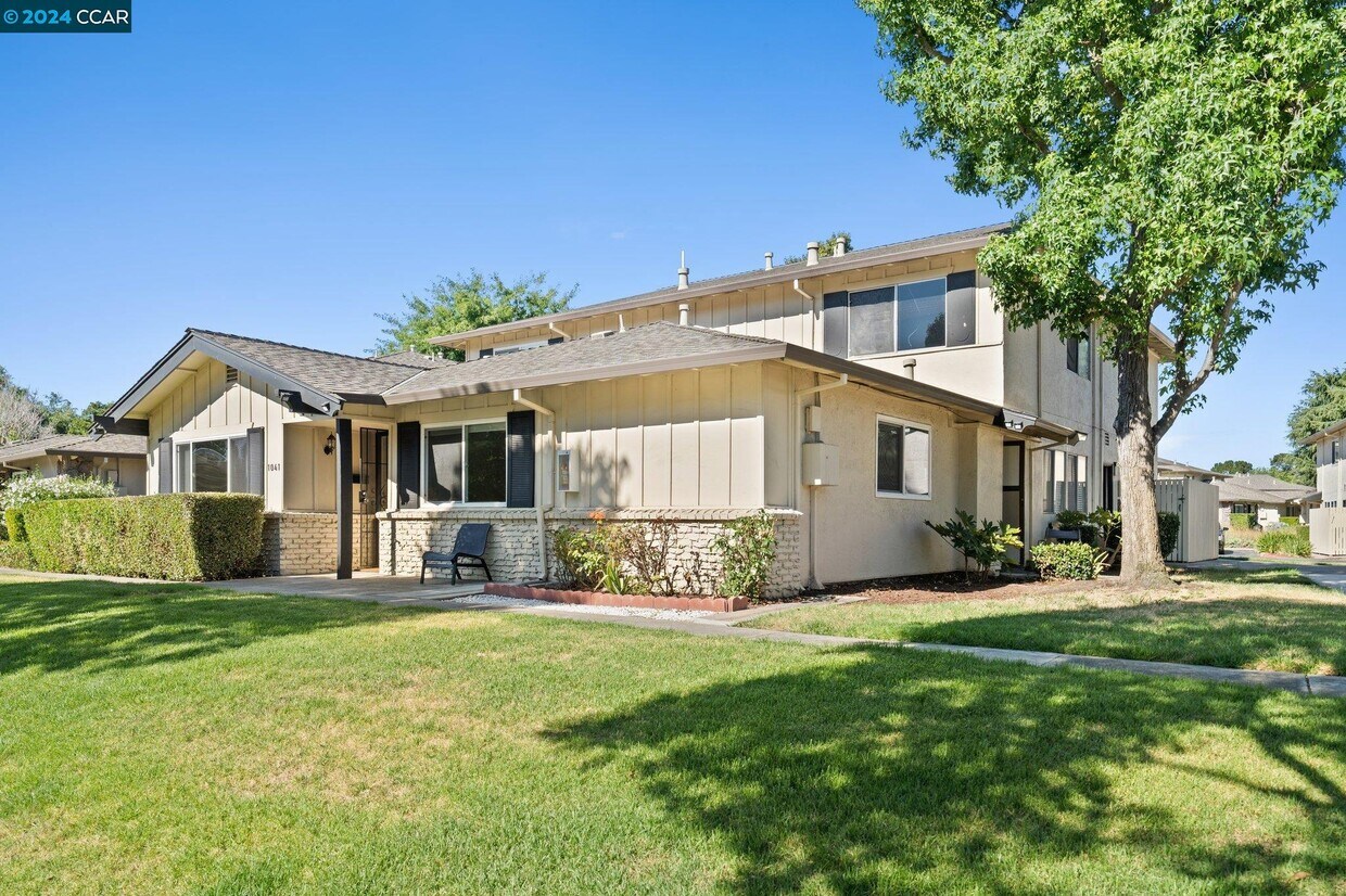 Primary Photo - 1041 Mohr Ln