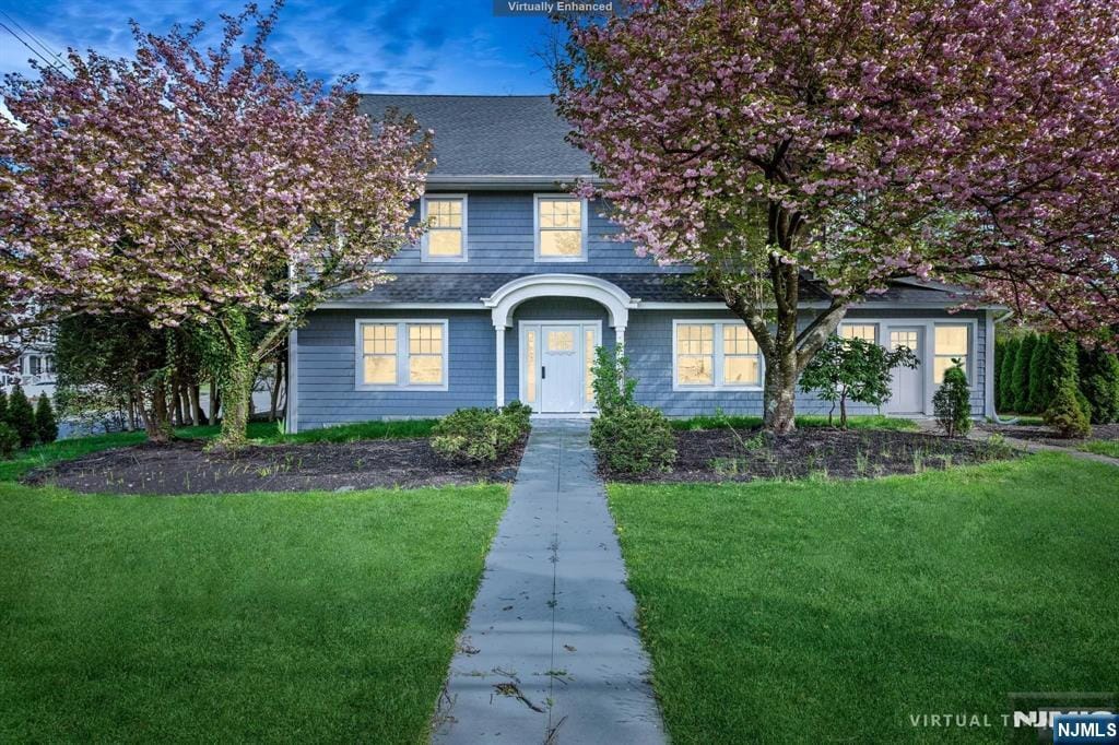 Foto principal - 648 East St