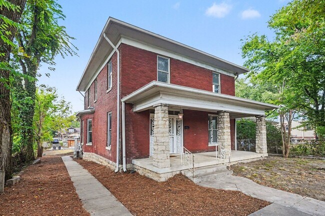 Foto del edificio - 617 Shelby Ave