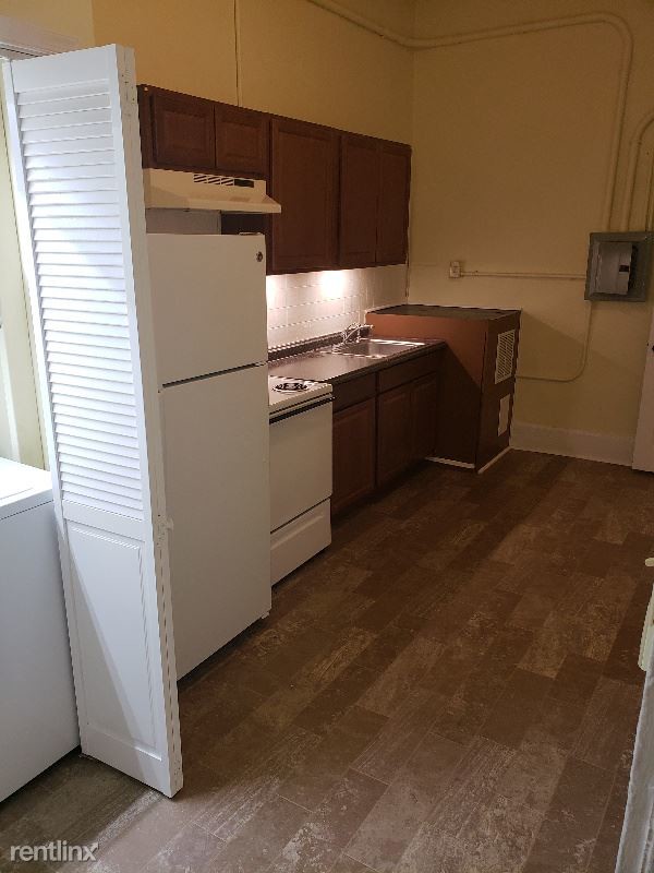 Building Photo - 1 br, 1 bath Apartment - 8 N Main St B Unit B
