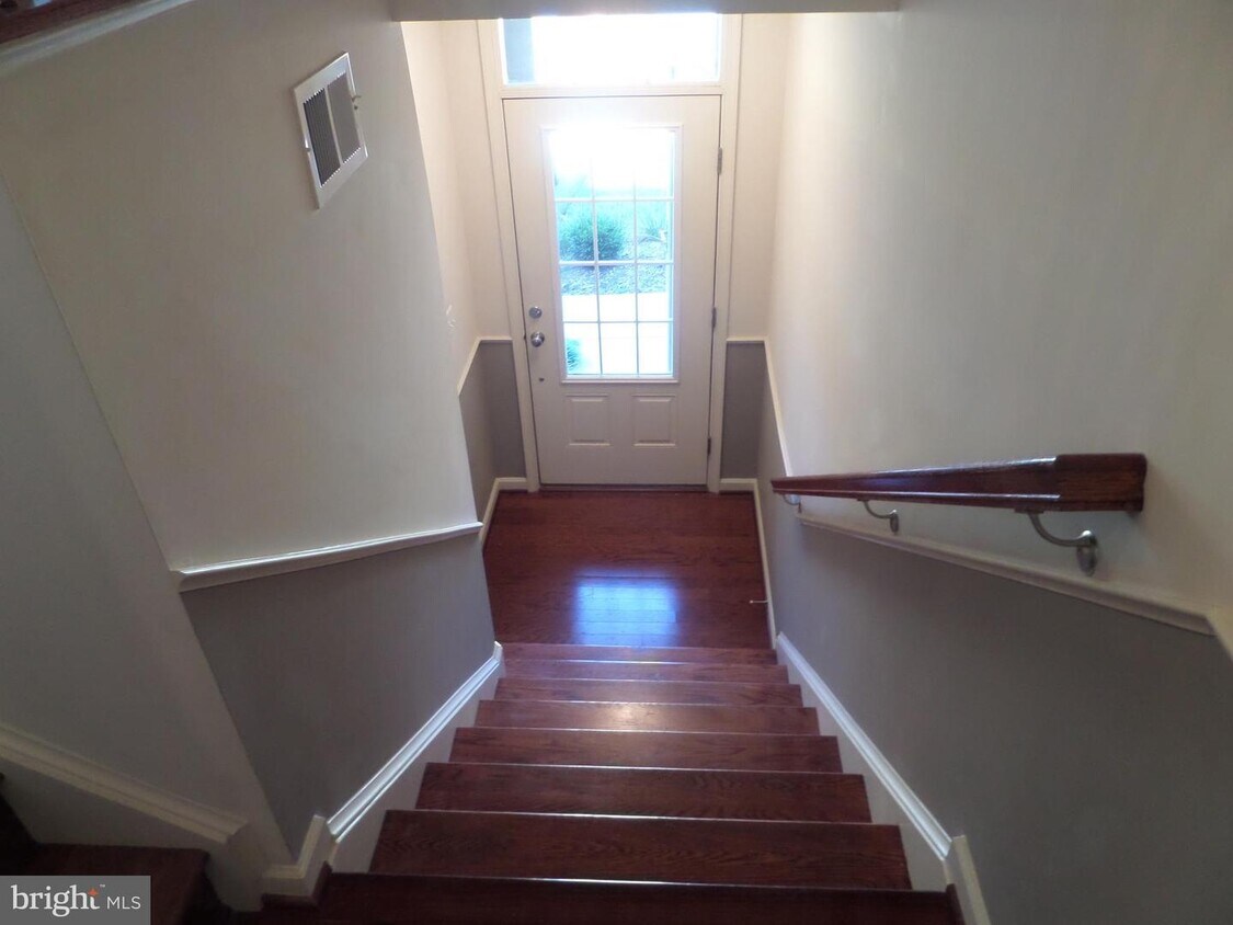 6679 Bartrams Forest Ln, Haymarket, VA 20169 Townhouse for Rent in