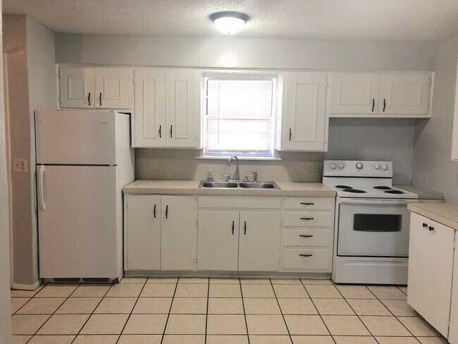 Foto del edificio - 106 Oak St