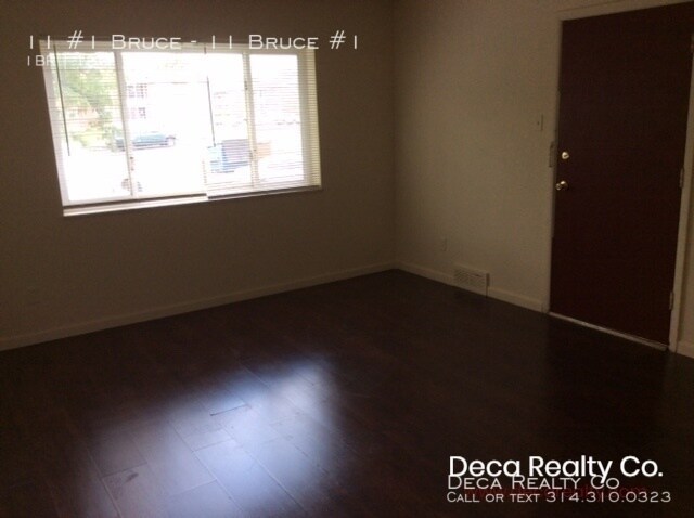 Building Photo - 1 Bedroom Apartment
