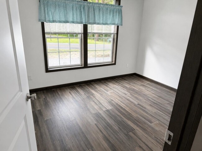 Building Photo - 4a Osborne