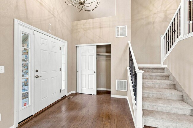 Foto del edificio - 20420 Northern Pine Ave