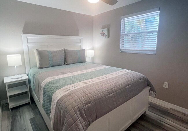 Foto del edificio - 1675 Cherry Ln