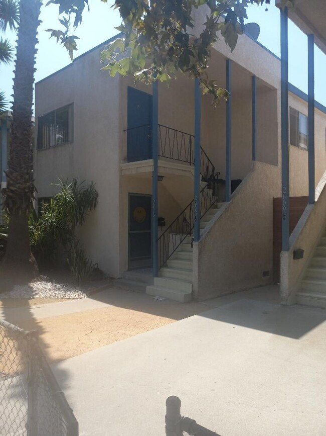 Foto del edificio - 2613 Abbot Kinney Blvd