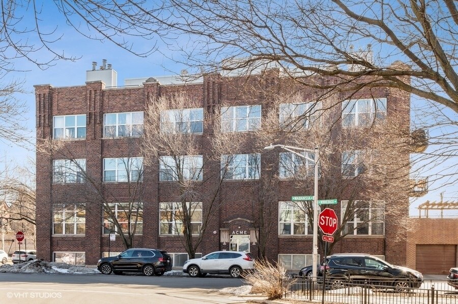 Primary Photo - 2201 W Wabansia Ave