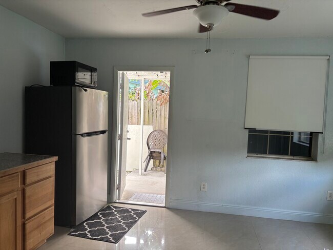 Foto del edificio - 9861 SW 164th St