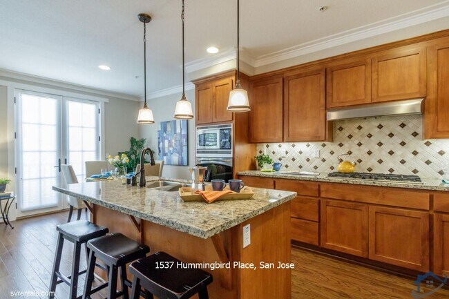 Building Photo - 1537 Hummingbird Pl