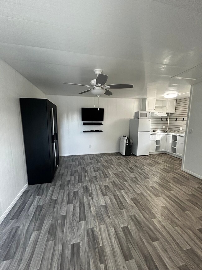 Building Photo - 30161 Westbrook Dr