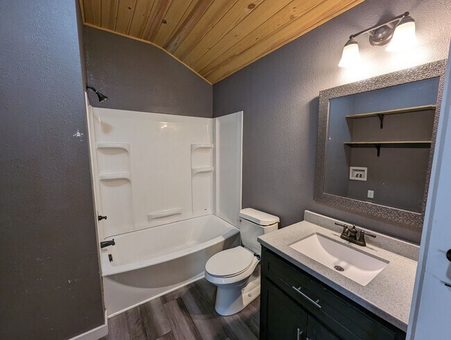 Foto del edificio - 1 Bedroom/1 Bathroom Tiny Home Cottage in Sulphur Rock WASHER/DRYER to be maintained by tenant