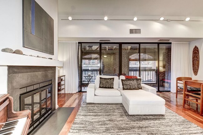 Foto del edificio - 3225 Grace St NW