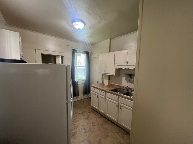 Foto del edificio - 717 W 35th St