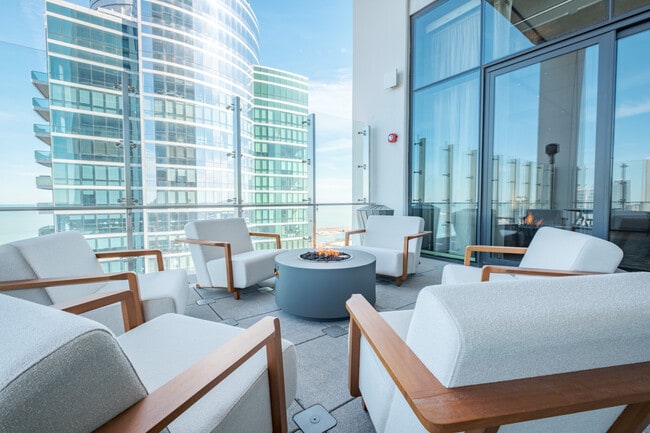 Photo - 1235 S Indiana Ave Apartment