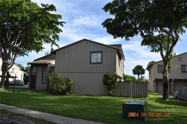 Foto del edificio - 5808 NW 21st St