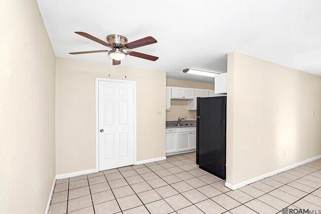 Foto del edificio - 8113 Jefferson Park Dr